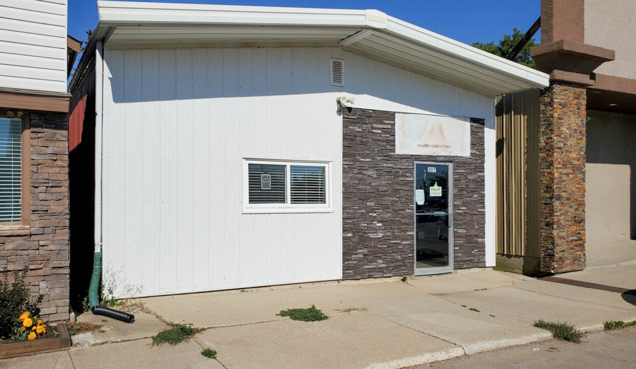 307-Main-St-Hague-Front-Exterior