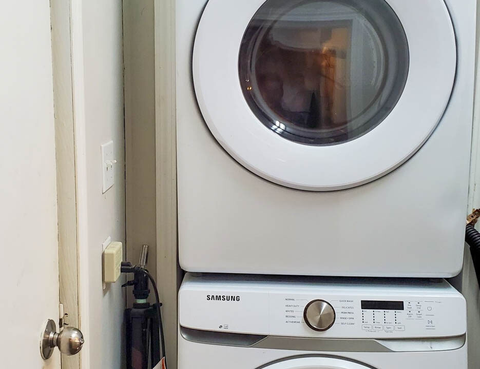 307-Main-St-Hague-Laundry