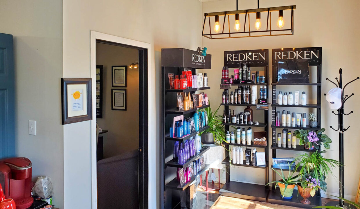 307-Main-St-Hague-Salon-Interior