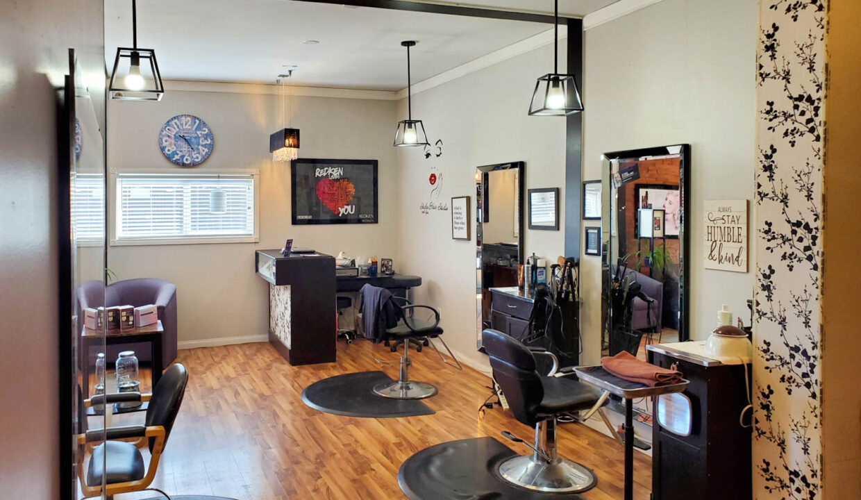307-Main-St-Hague-Salon-Interior-2