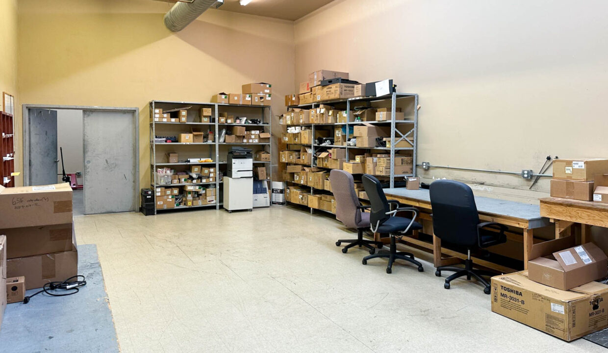 2120-Airport-Dr-Warehouse-Storage