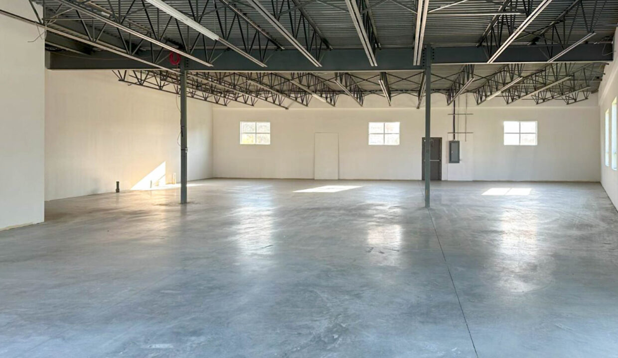 306-Wellman-Interior-MainFl-Rear