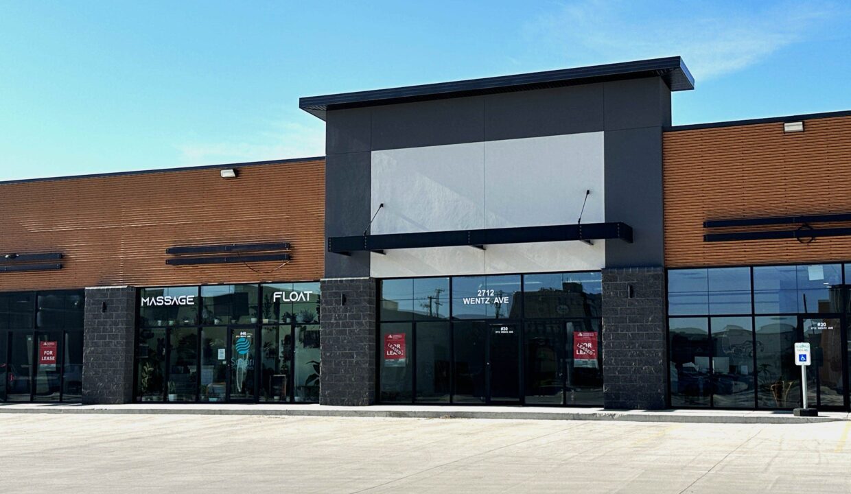 60-2712-Wentz-Ave-Front-Angle-2