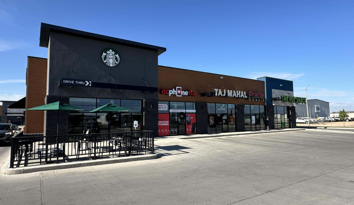 801-803-51st-St-Starbucks