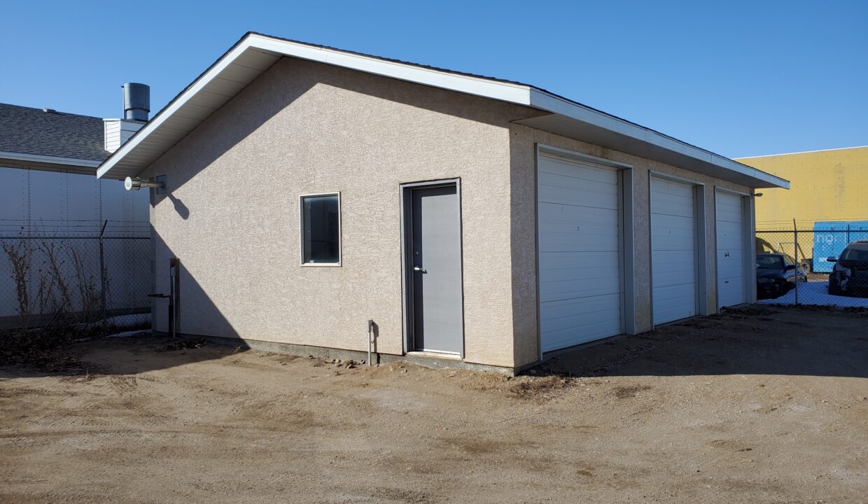 20-36th-St-East-Rear-Garage
