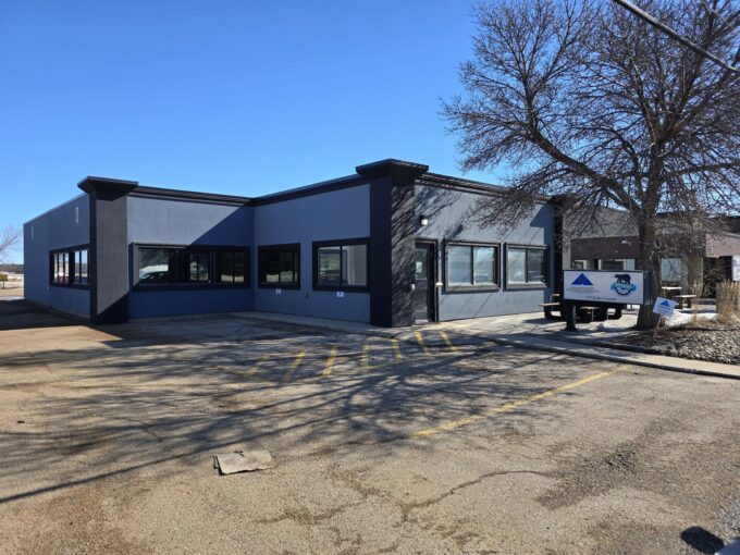Cushman and Wakefield Saskatoon, Office Building For Sale, Single Tenant Office, Airport Industrial, Industrial Office, 237 Robin Crescent